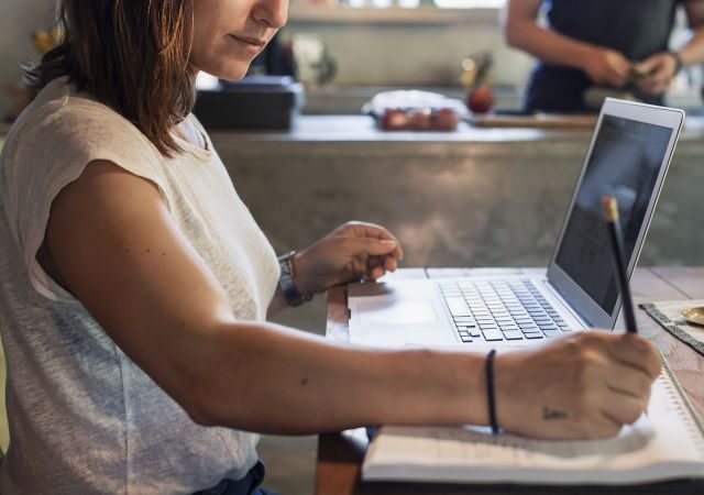 Even when wives make as much as husbands, they still do more at home