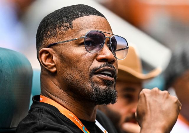 Jamie Foxx remains hospitalized nearly a week after ‘medical complication’