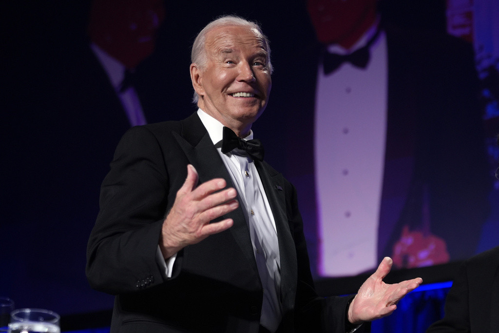 Biden jokes about himself and Trump at White House Correspondents’ Dinner  at george magazine