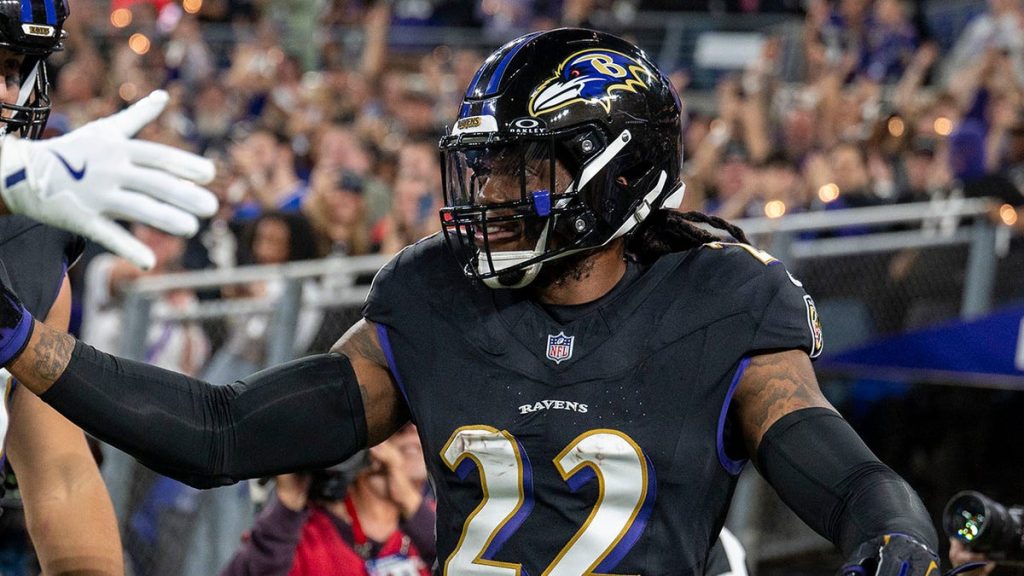 Derrick Henry gallops to 199 rushing yards as Ravens dominate Bills