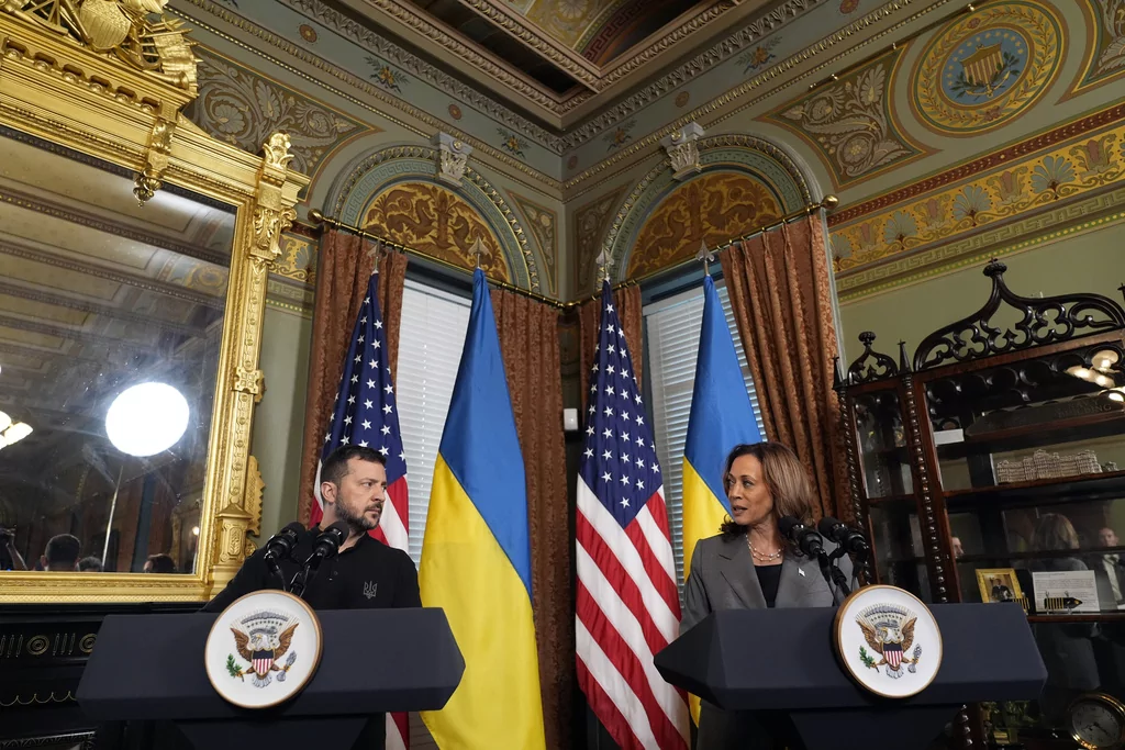 Zelensky flanked by Harris during DC visit to make victory pitch: ‘This war can be won’