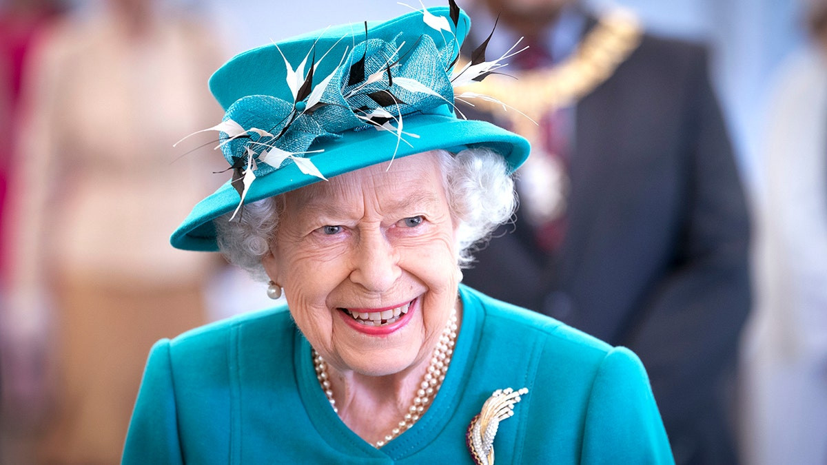 Queen Elizabeth II had ‘form of bone cancer’ before her death, former Prime Minister Boris Johnson claims  at george magazine