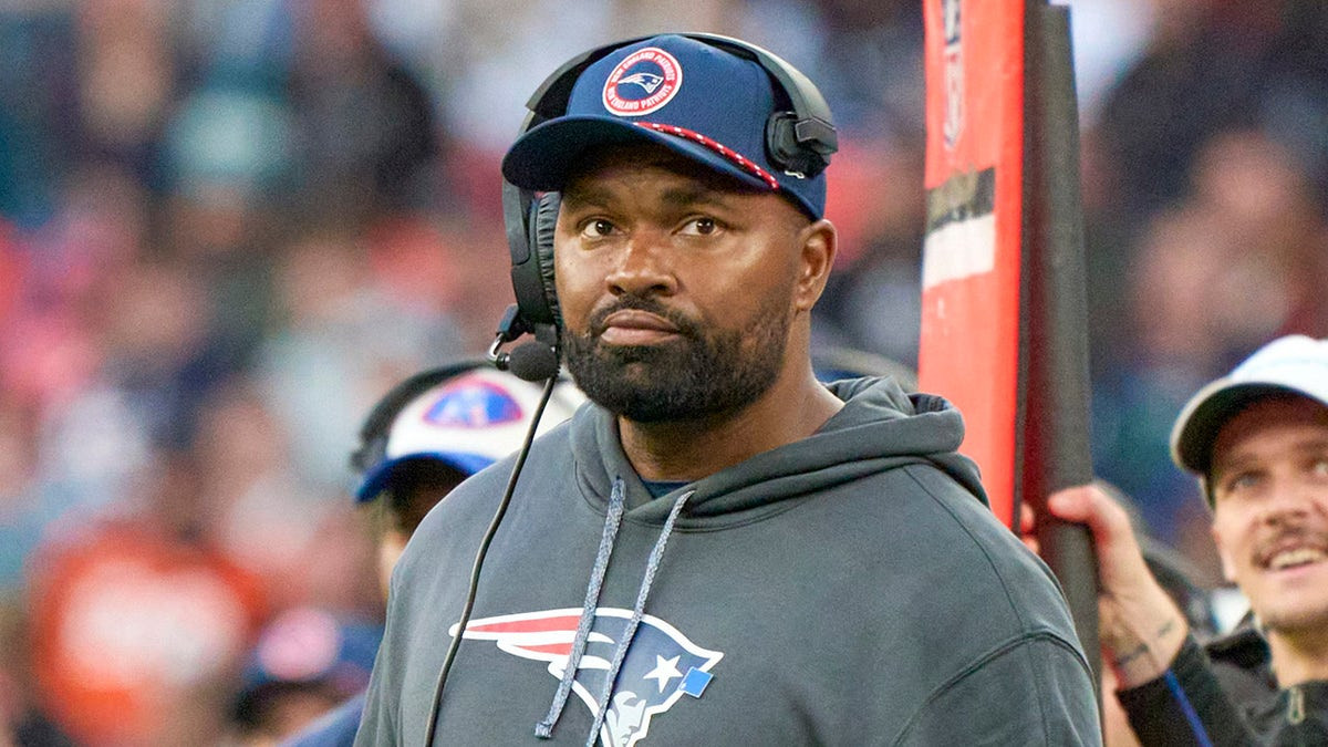 Patriots head coach Jerod Mayo calls team 'soft' amid six-game losing streak  at george magazine