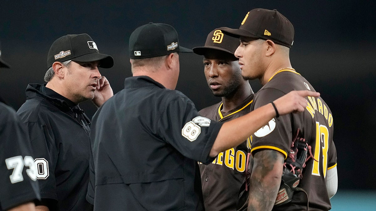 Padres' NLDS Game 2 win over Dodgers turns ugly as fans throw objects at San Diego players  at george magazine