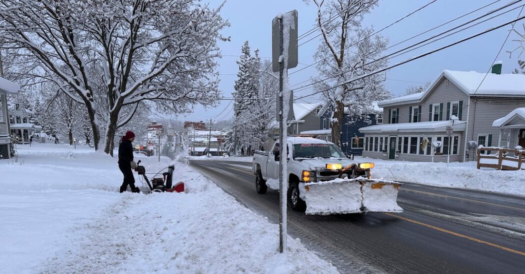 Lake-Effect Storm Bringing Heavy Snow to Great Lakes Region