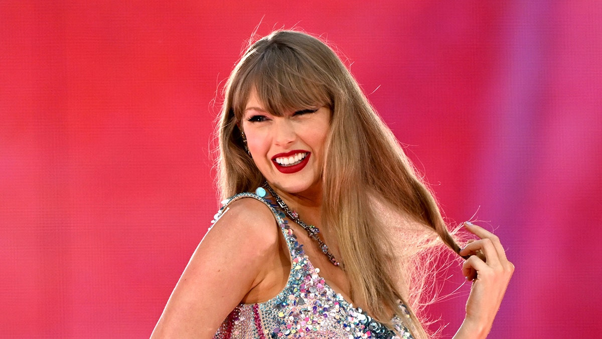 Taylor Swift receives apology after Billboard uses clip from video that depicted wax figure of her naked  at george magazine