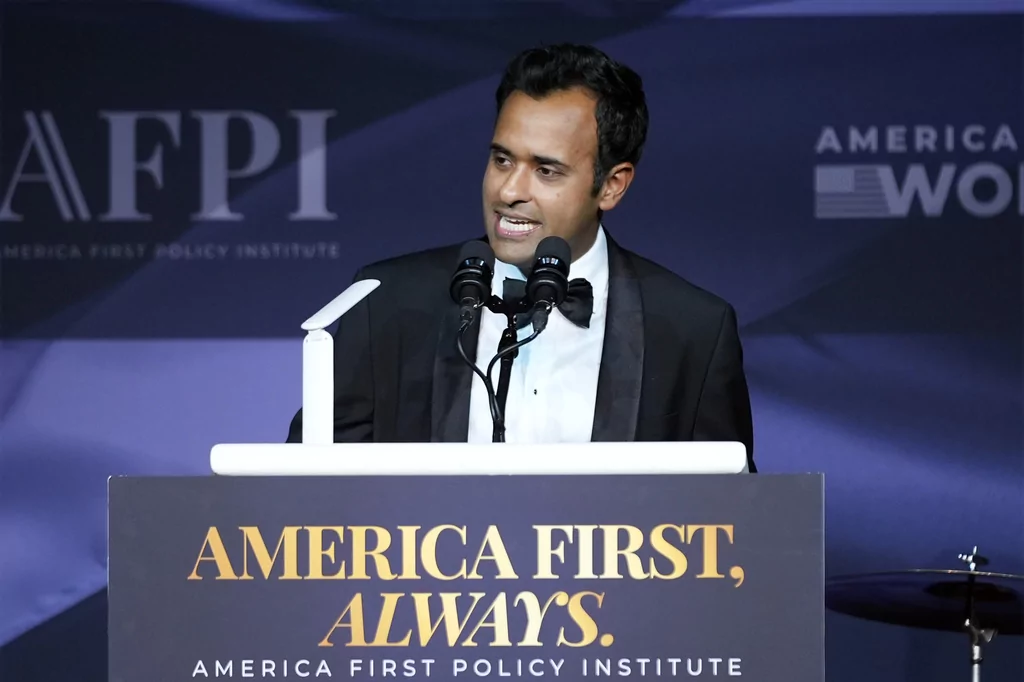 Vivek Ramaswamy says federal agencies can be ‘deleted.’ Can Trump do that?