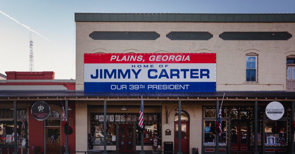 In Jimmy Carter’s Hometown in Georgia, Vigil Ends With Both Sorrow and Uplift