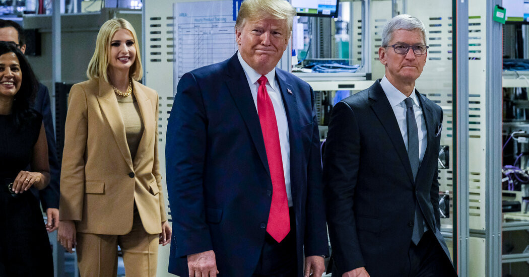 Tim Cook to Dine With Trump at Mar-a-Lago  at george magazine