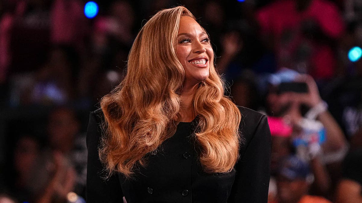 NFL to extend halftime for Beyoncé's performance on Christmas Day: report  at george magazine