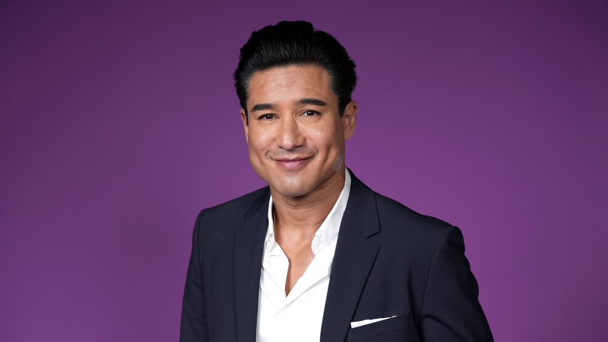 Mario Lopez 'not ashamed' of his faith as he builds more 'spiritual muscle' in Hollywood  at george magazine