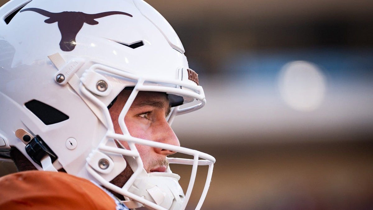 Quinn Ewers has massive offer to leave Texas, enter transfer portal after season: report  at george magazine