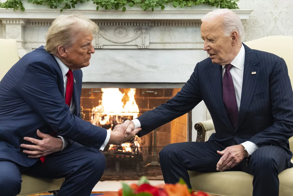 Biden and Trump send Christmas greetings with inauguration approaching  at george magazine