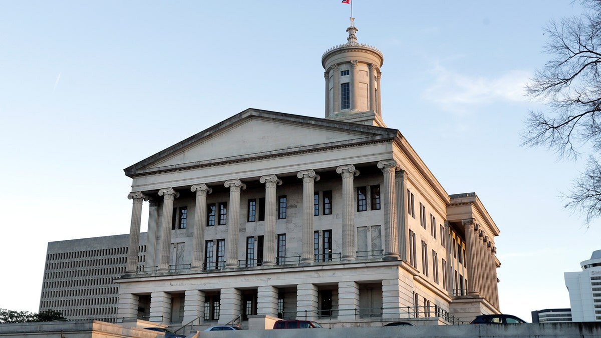 Tennessee bill allows schools to deny enrollment for illegal migrants, proposal panned as unconstitutional  at george magazine