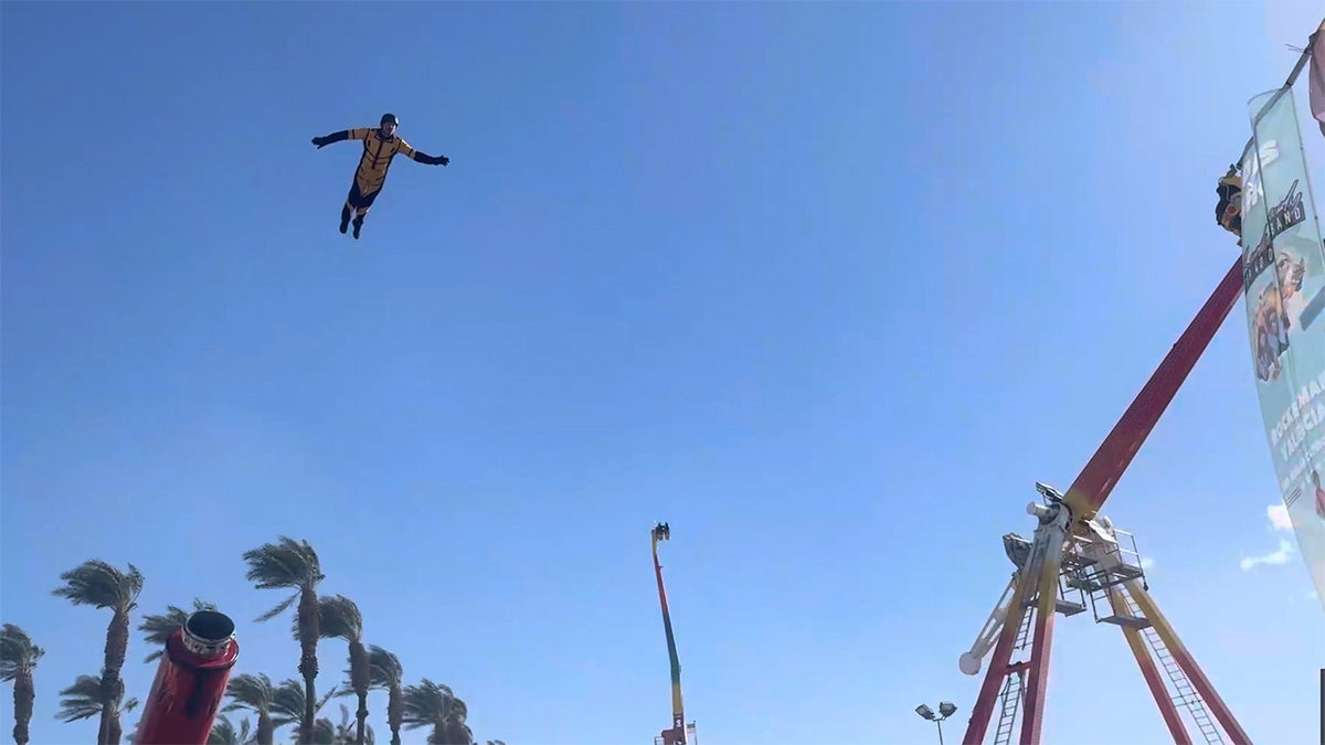 California stuntman crashes to the ground as human cannonball act goes horribly wrong, video shows  at george magazine