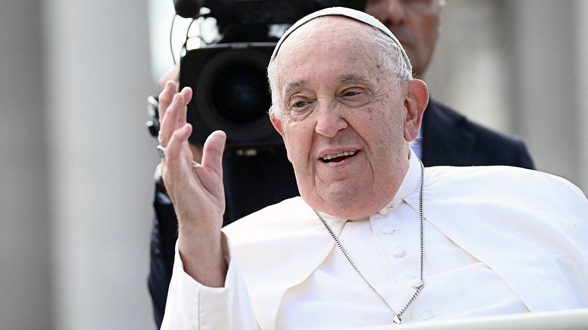 Pope Francis set to be discharged from hospital on Sunday: doctors  at george magazine