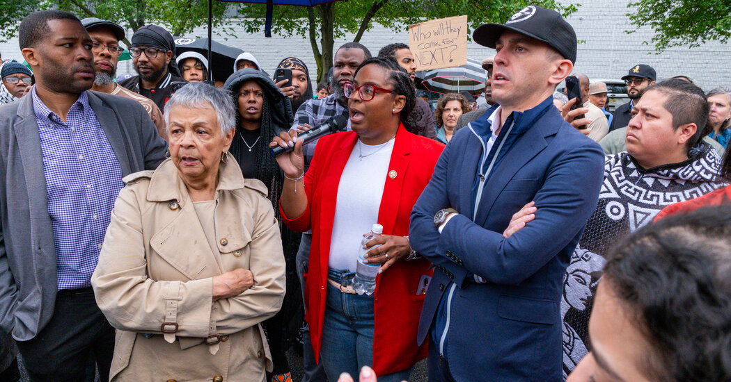 3 Lawmakers Involved in Newark ICE Protest Could Be Arrested, DHS Says  at george magazine