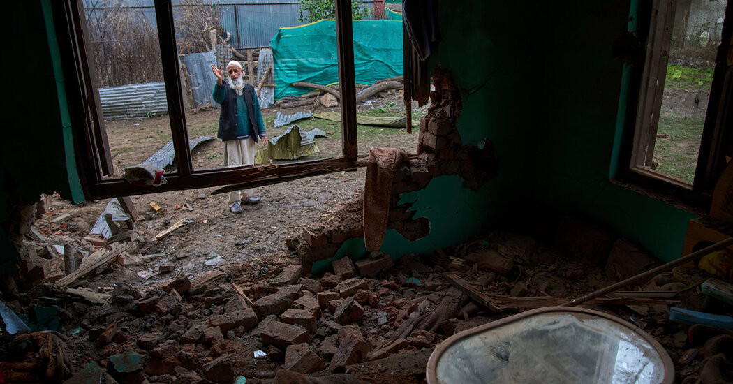 A Night in Kashmir, Caught Between India and Pakistan’s Fight  at george magazine