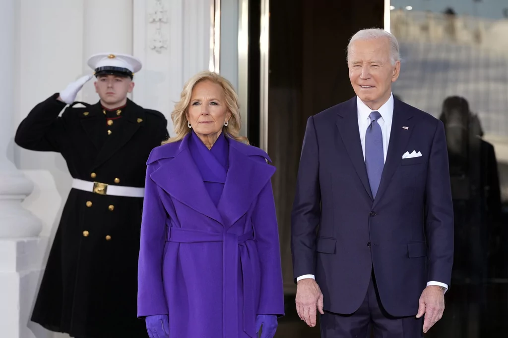 Tapper and Thompson: Biden handlers ‘increasingly deceitful’ as health worsened  at george magazine