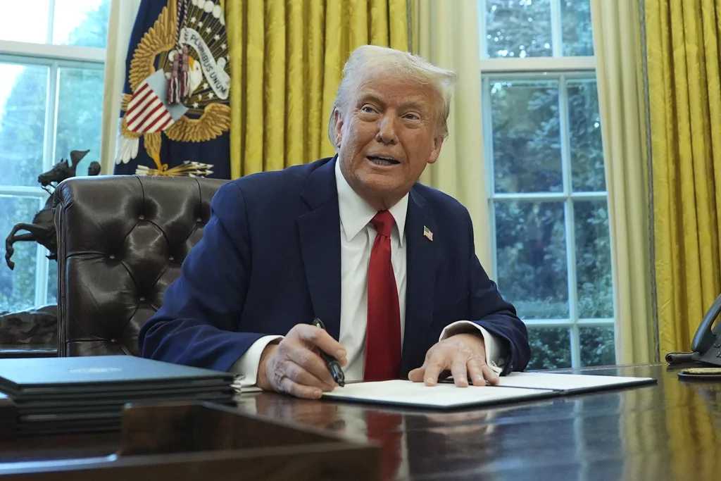 Trump dismisses recession concerns as ‘transition period’: ‘We’re going to do fantastically’  at george magazine