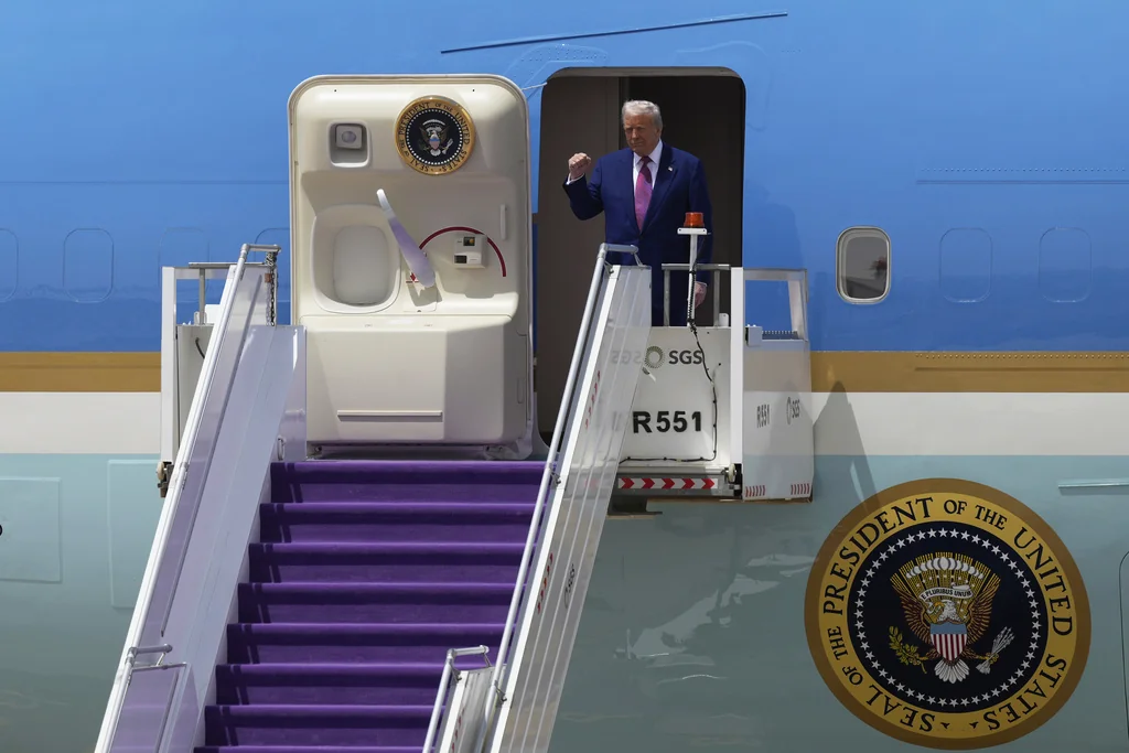 Trump drops sanctions on Syria and previews expansion of Abraham Accords in Saudi Arabia  at george magazine