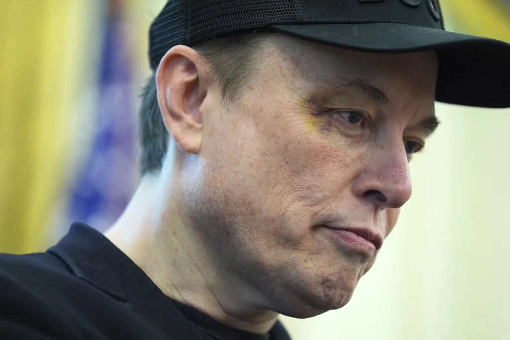 Elon Musk exits the White House with a black eye and Trump’s thanks  at george magazine