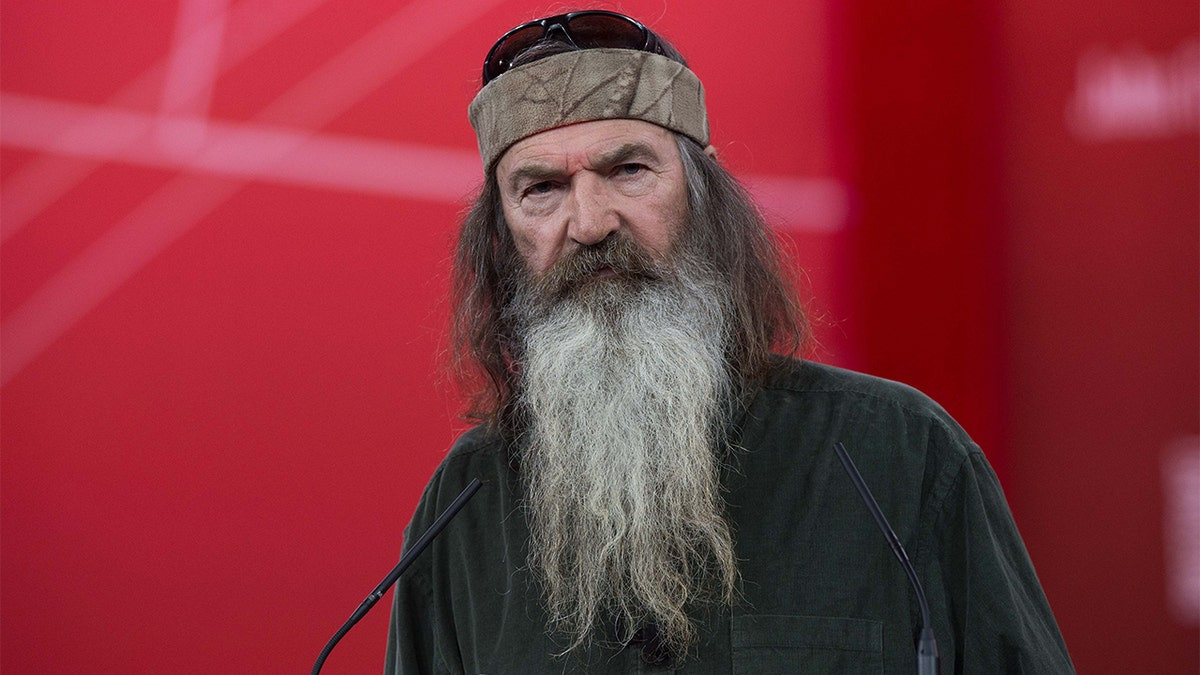 'Duck Dynasty' star Phil Robertson dead at 79: 'Legacy of love for God'  at george magazine