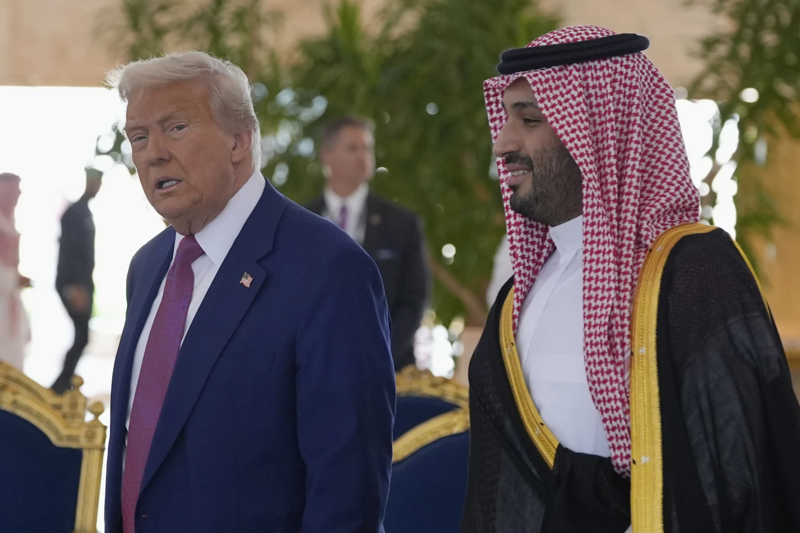 White House mocks criticism of news wires cut from Saudi trip  at george magazine