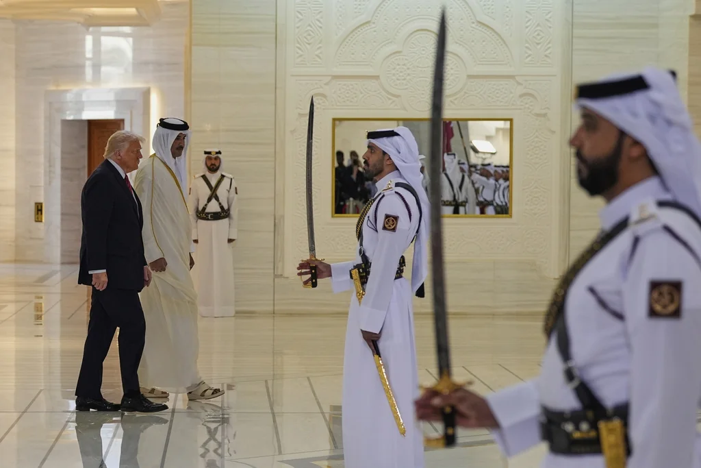Qatar Prime Minister says Trump jet gift is a ‘normal thing’  at george magazine