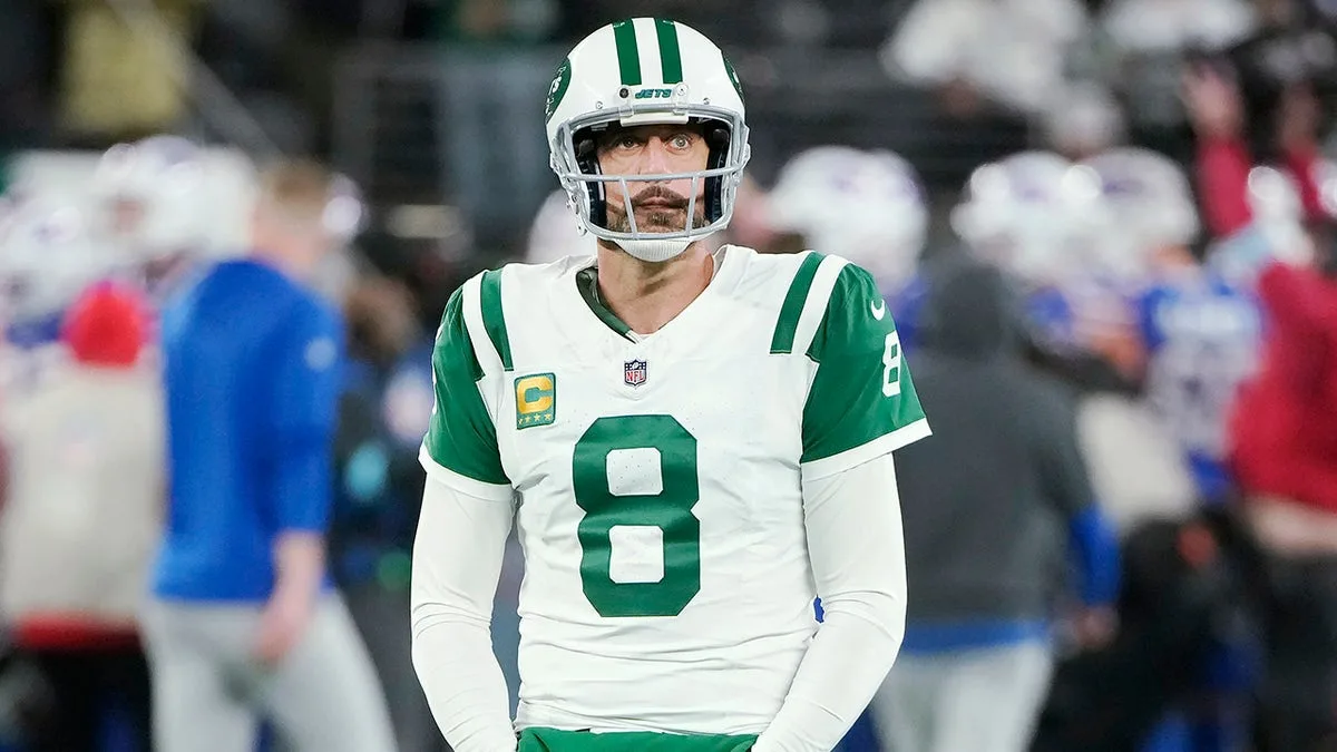 Steelers' courtship of Aaron Rodgers is more 'complex' than artificial intelligence, part-owner says  at george magazine