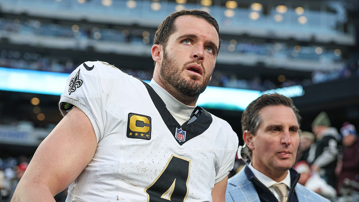 Derek Carr announces retirement from NFL after 11 seasons  at george magazine