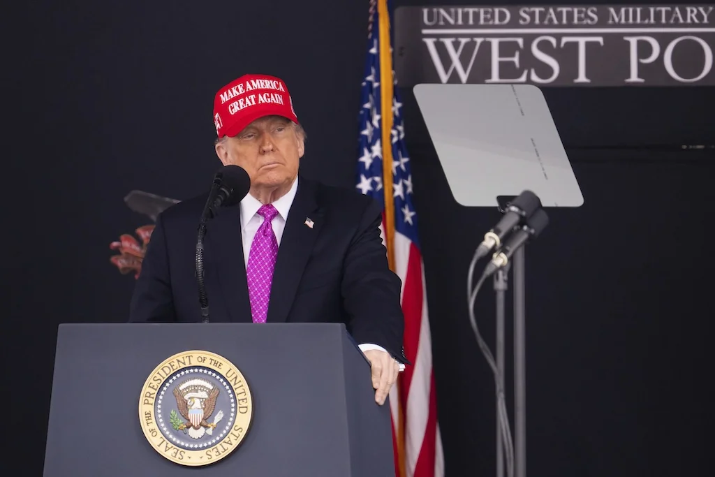 Trump honors West Point graduates as ‘winners’  at george magazine