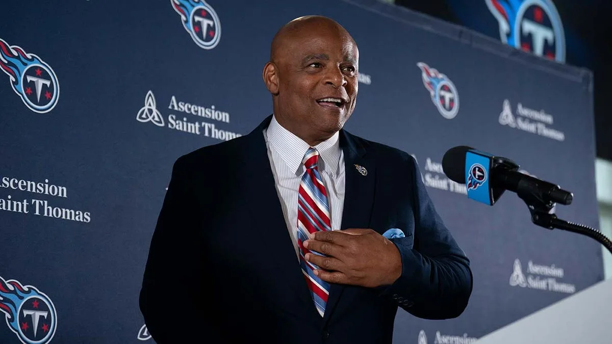 NFL great Warren Moon offers advice to Shedeur Sanders as he kicks off pro career with Browns  at george magazine