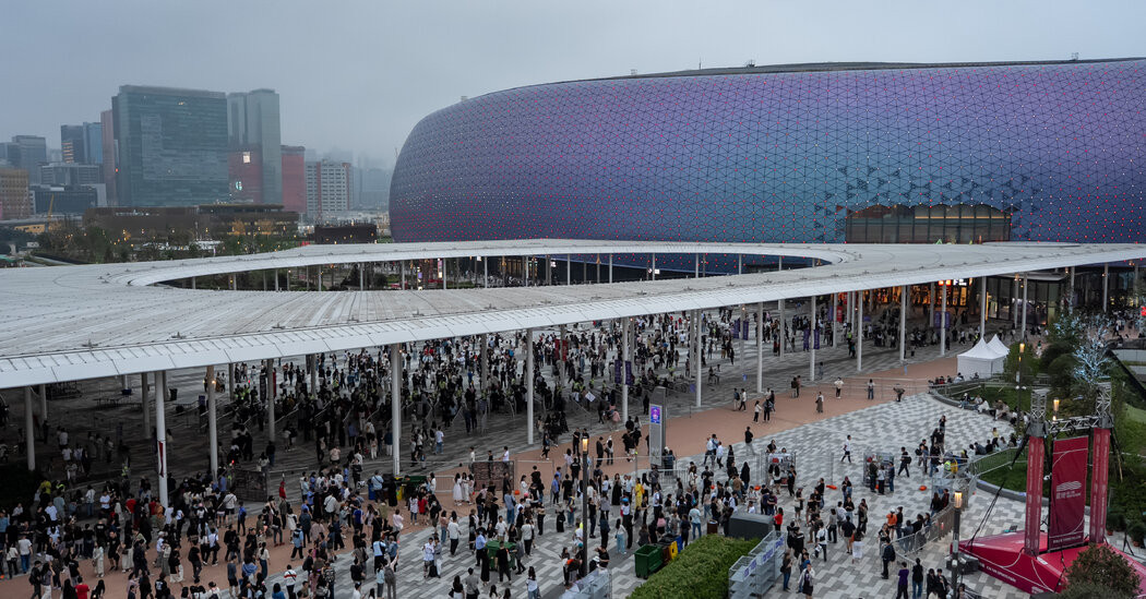 Hong Kong Looks for Ways to Win Back Big-Spending Tourists  at george magazine