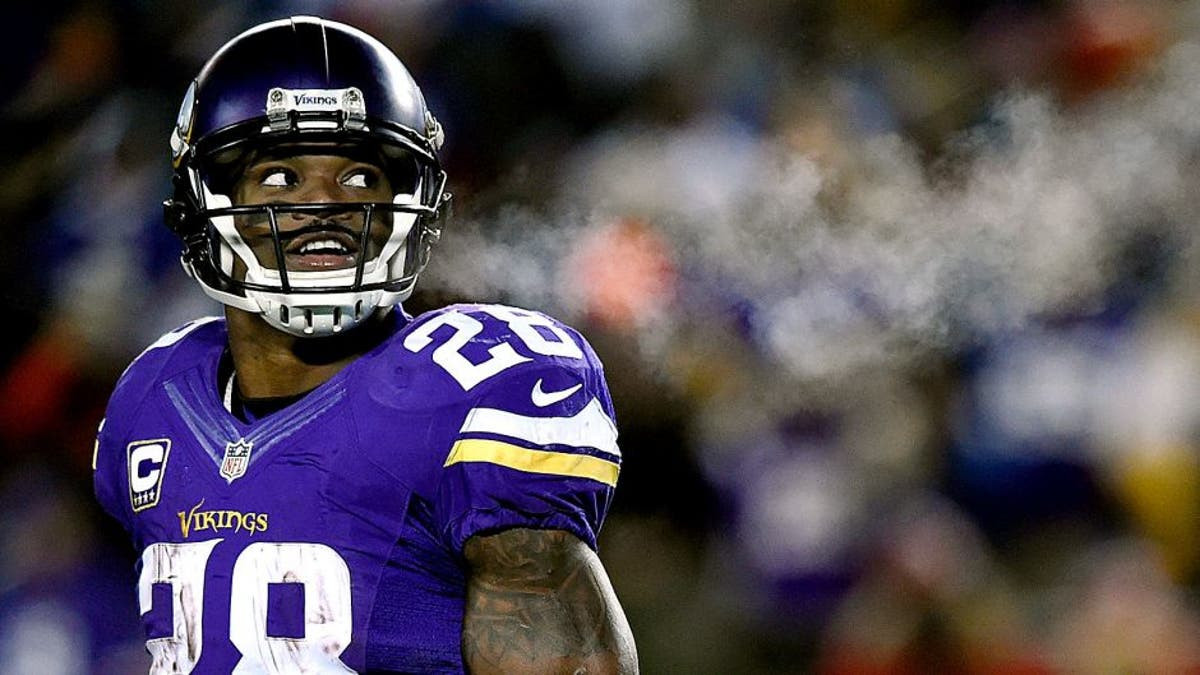 Former NFL star Adrian Peterson involved in physical altercation during poker game, video shows  at george magazine