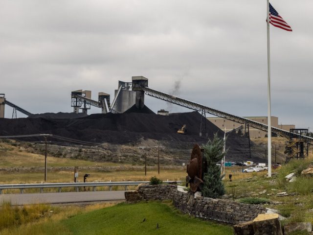 Trump Approves Expansion of Scandal-Hit Coal Mine