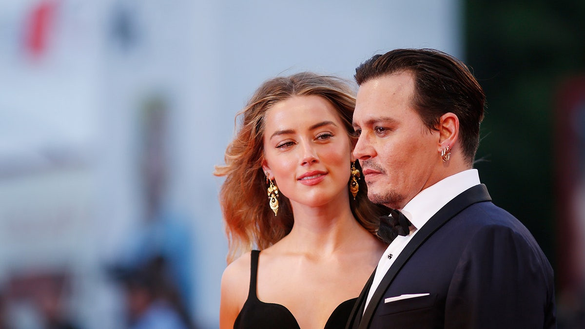 Johnny Depp, Amber Heard’s inner circle saw ‘red flags’ in doomed relationship: book  at george magazine