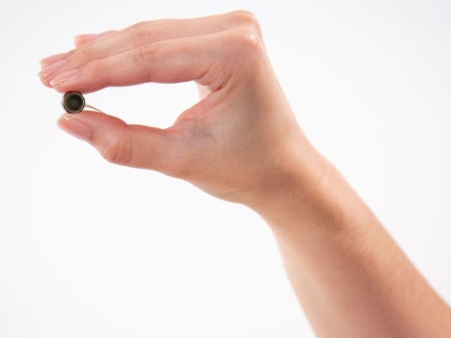 Brain implant for epilepsy tested in 20-minute surgery