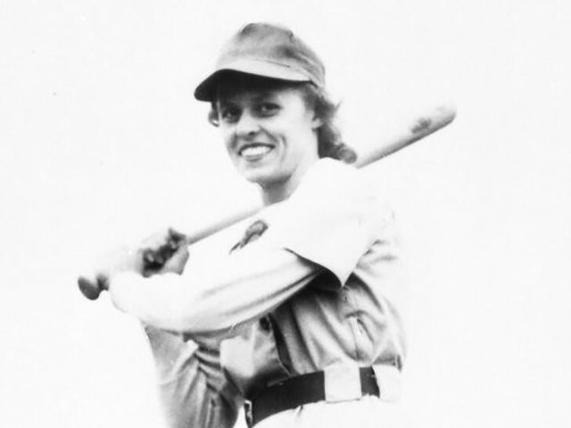Betsy Jochum, Last Original Member of Women’s Baseball League, Dies at 104