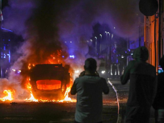Anti-Immigrant Rioting Stretches Into Second Night in Northern Ireland