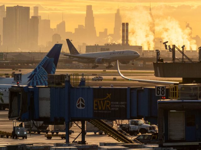 Equipment Outages Vexed Newark Airport Controllers for Years