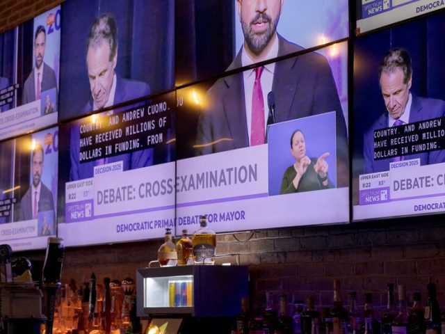 In N.Y.C. Mayor’s Race, Top Democrats Take On Trump and Their Own Party