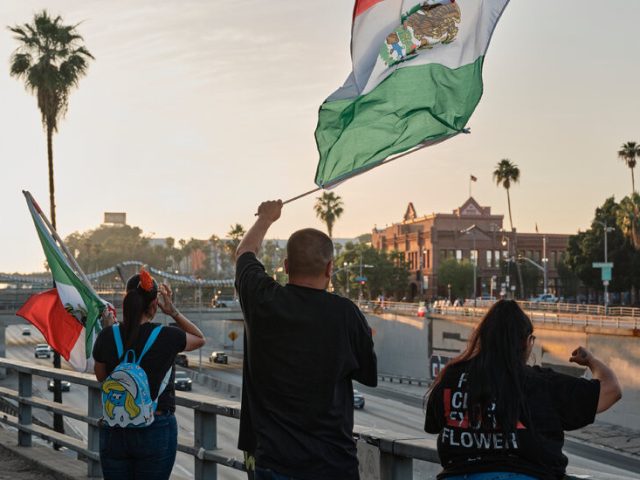Mexico’s President Calls Image of Flag in Protests a ‘Provocation’