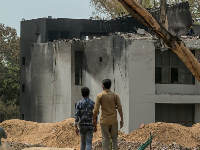 U.S. Investigators Arrive at Scene of Plane Crash in India