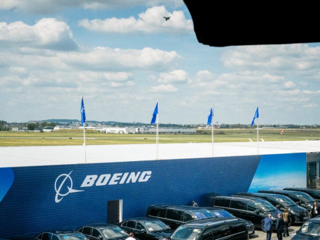 Boeing Keeps Low Profile at Paris Air Show as Airbus Announces Deals