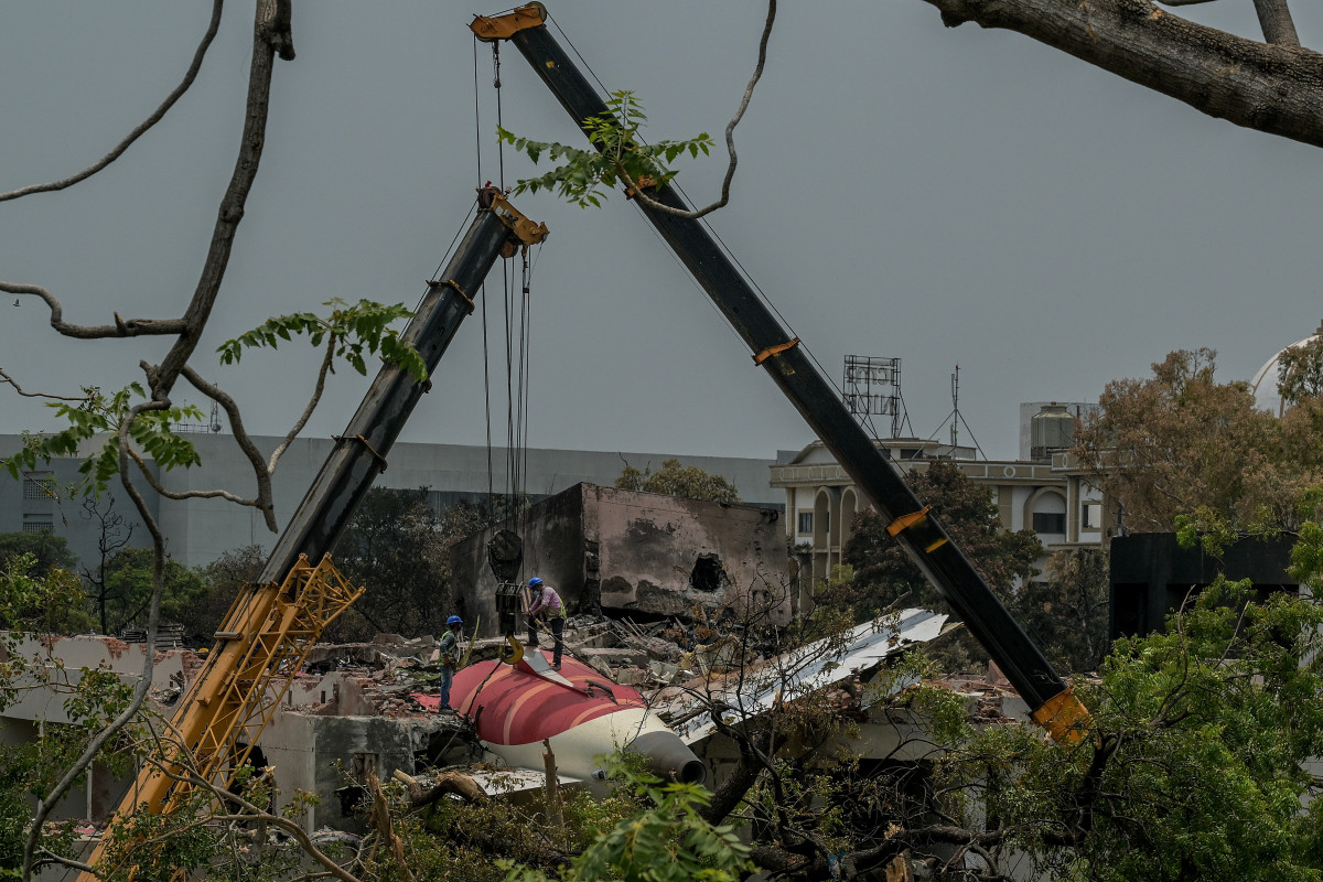 Air India C.E.O.’s Remarks After Plane Crash Draw Scrutiny  at george magazine