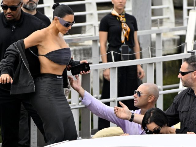 Jeff Bezos and Lauren Sánchez Keep Details of Their Venice Wedding Under Wraps