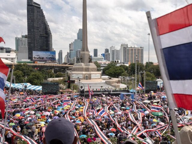 Thai Protesters Vent Their Exasperation With the Prime Minister