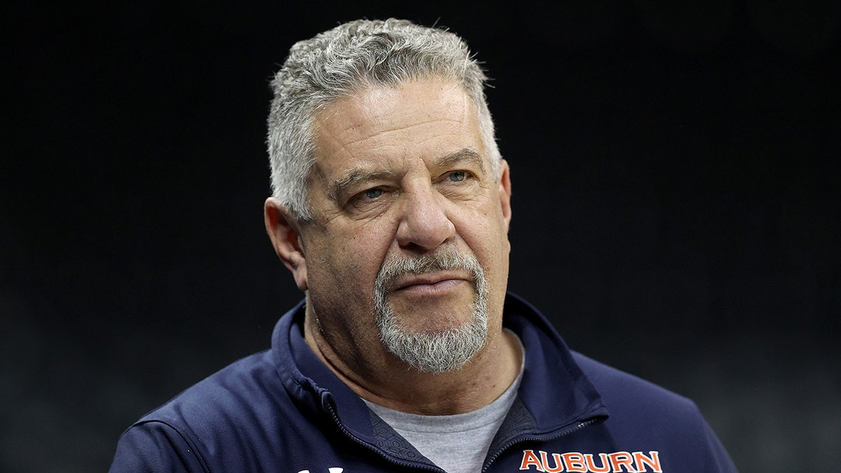 Auburn's Bruce Pearl maintains Trump 'wants peace,' US isn't at war with Iran  at george magazine