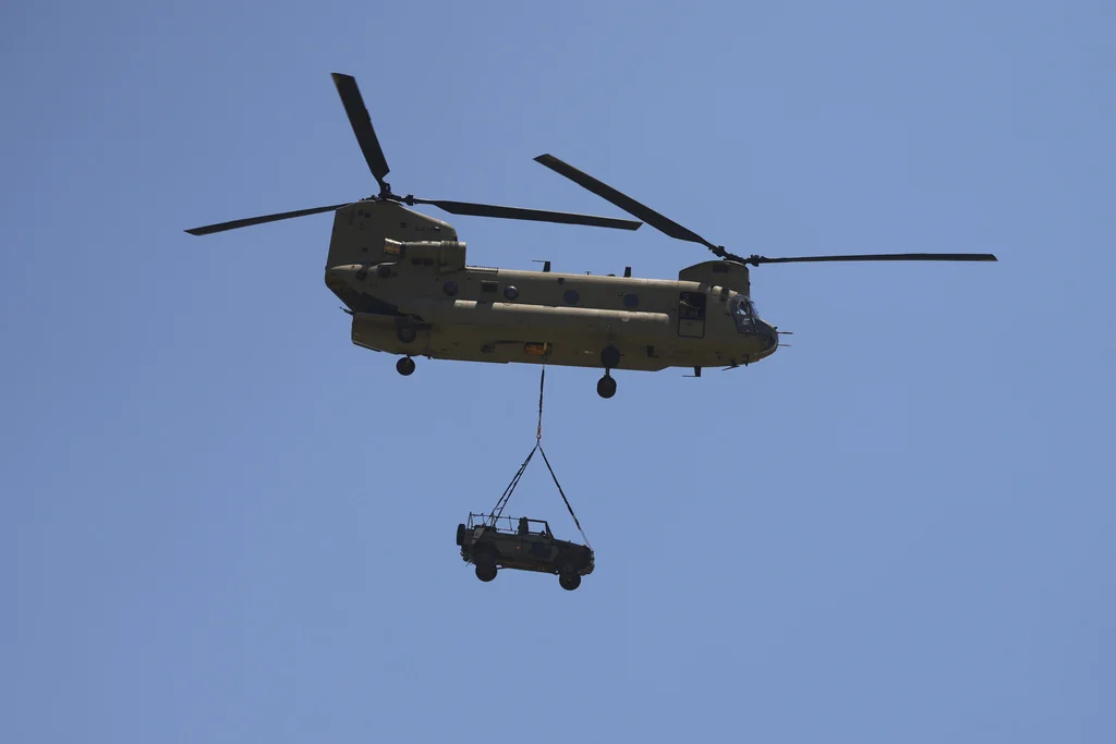 FAA to pause hundreds of passenger flights from Reagan during Trump military parade  at george magazine